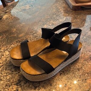 Steve Madden Black and Tan Platform Shoes